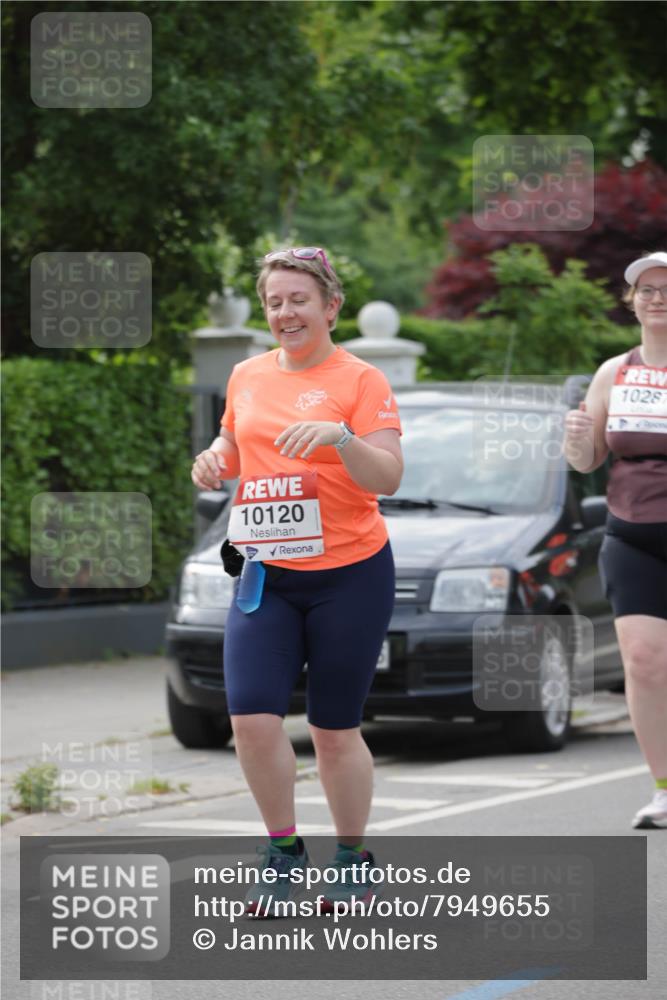 15.06.2025 - REWE Women's Run Jannik Wohlers http://msf.ph/oto/7949655 15.06.2025 08:32:03 Laufen 10120 meine-sportfotos.de