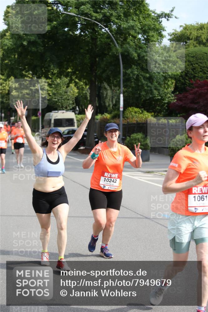 15.06.2025 - REWE Women's Run Jannik Wohlers http://msf.ph/oto/7949679 15.06.2025 09:48:19 Laufen 10242, 1061 meine-sportfotos.de