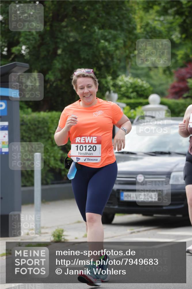 15.06.2025 - REWE Women's Run Jannik Wohlers http://msf.ph/oto/7949683 15.06.2025 08:32:03 Laufen 1043 meine-sportfotos.de