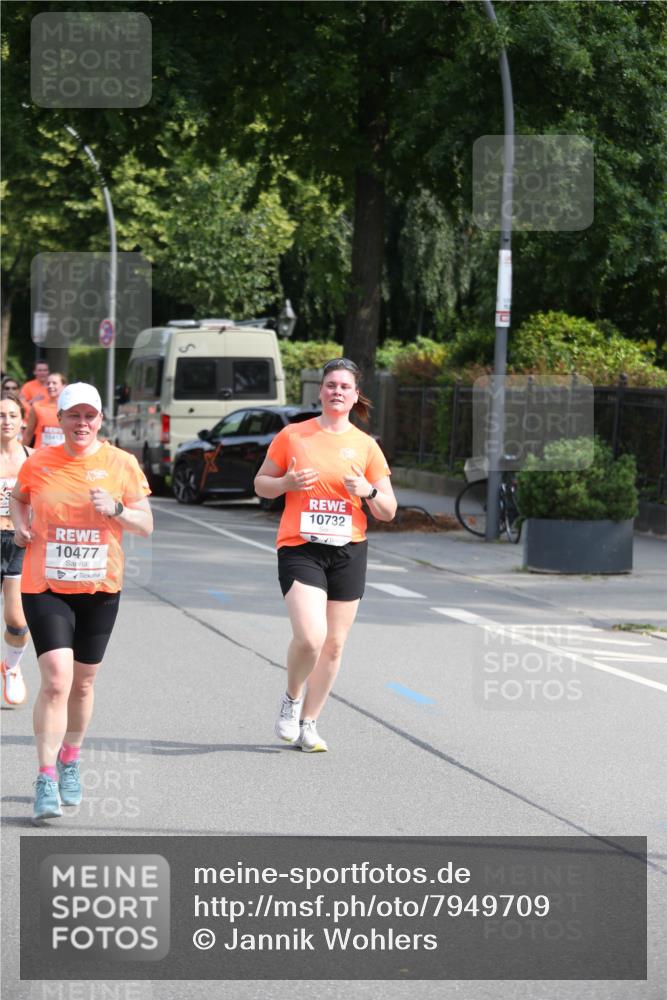 15.06.2025 - REWE Women's Run Jannik Wohlers http://msf.ph/oto/7949709 15.06.2025 09:48:23 Laufen 10732, 10477 meine-sportfotos.de