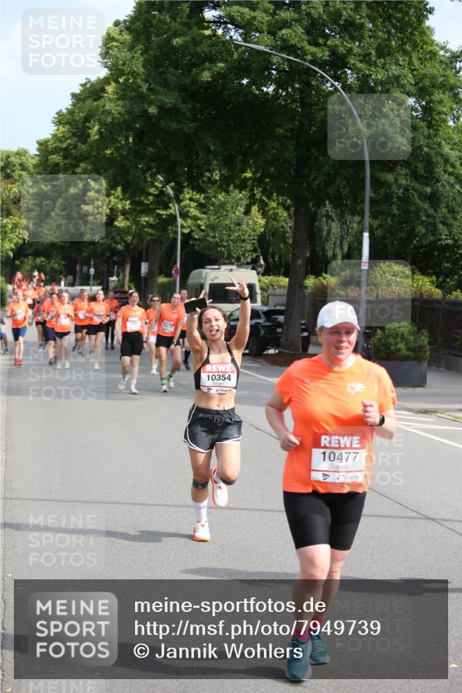 15.06.2025 - REWE Women's Run Jannik Wohlers http://msf.ph/oto/7949739 15.06.2025 09:48:25 Laufen 10413, 10354, 10477 meine-sportfotos.de