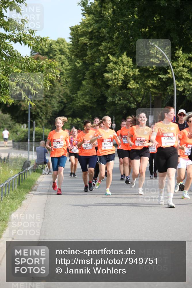 15.06.2025 - REWE Women's Run Jannik Wohlers http://msf.ph/oto/7949751 15.06.2025 09:48:29 Laufen 1080, 10383, 10043 meine-sportfotos.de