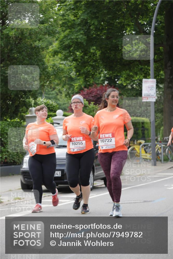 15.06.2025 - REWE Women's Run Jannik Wohlers http://msf.ph/oto/7949782 15.06.2025 08:32:08 Laufen 10480, 43, 10255, 10722 meine-sportfotos.de