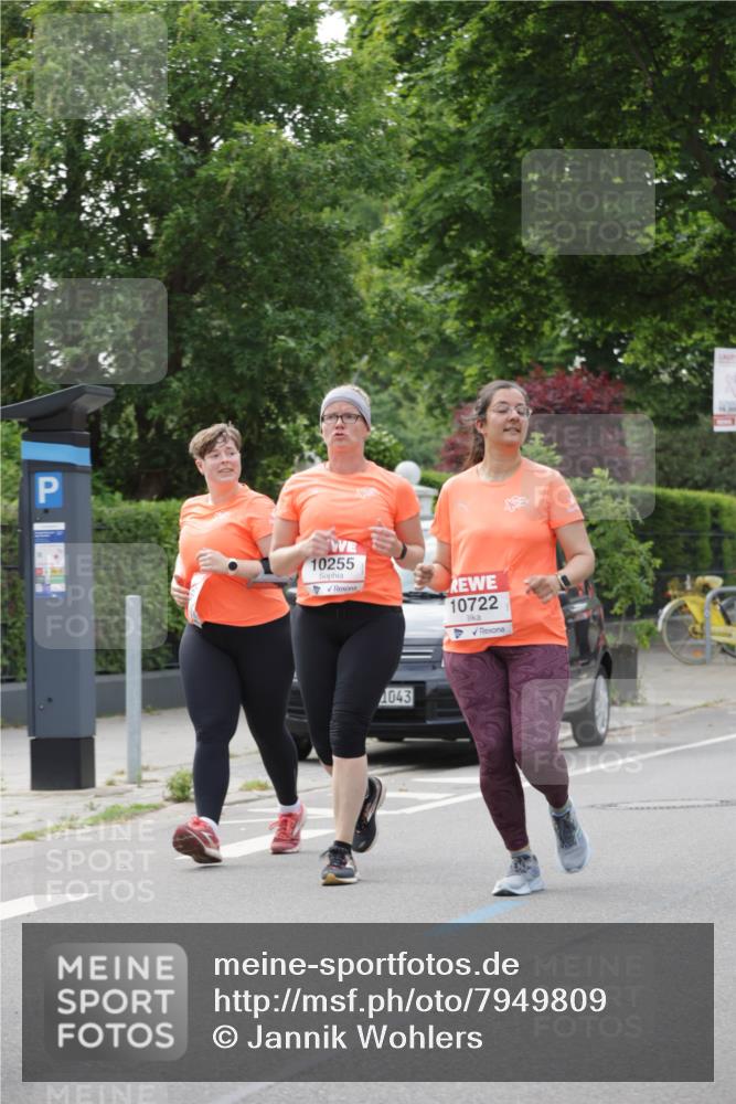 15.06.2025 - REWE Women's Run Jannik Wohlers http://msf.ph/oto/7949809 15.06.2025 08:32:09 Laufen 10255, 1043, 10722 meine-sportfotos.de