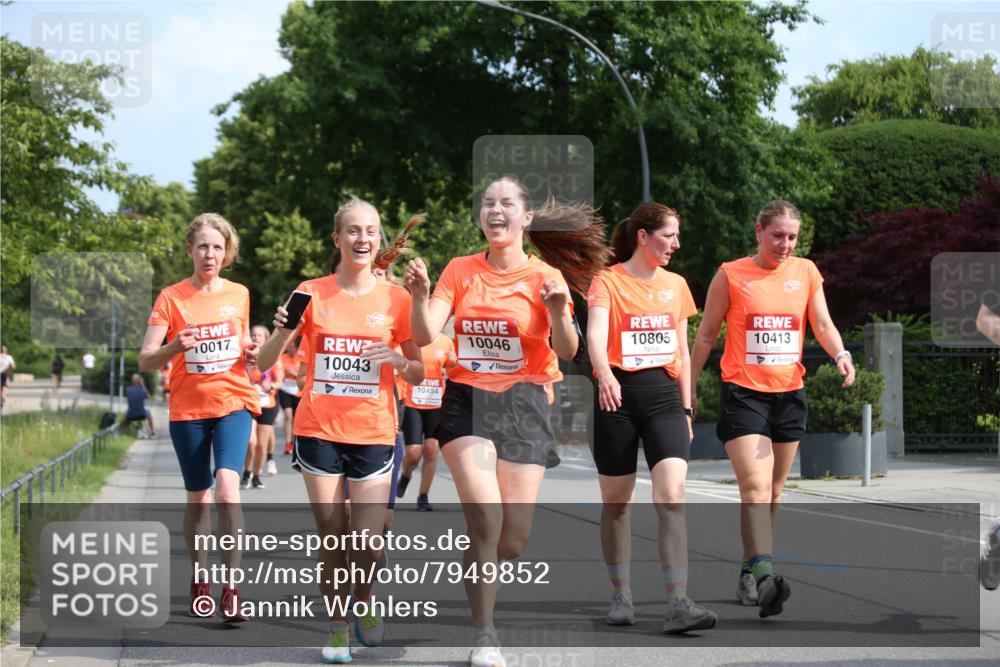 15.06.2025 - REWE Women's Run Jannik Wohlers http://msf.ph/oto/7949852 15.06.2025 09:48:35 Laufen 10017, 10043, 10454, 10046, 10805, 10413 meine-sportfotos.de