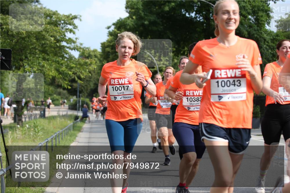 15.06.2025 - REWE Women's Run Jannik Wohlers http://msf.ph/oto/7949872 15.06.2025 09:48:36 Laufen 10017, 10836, 10383, 10043 meine-sportfotos.de