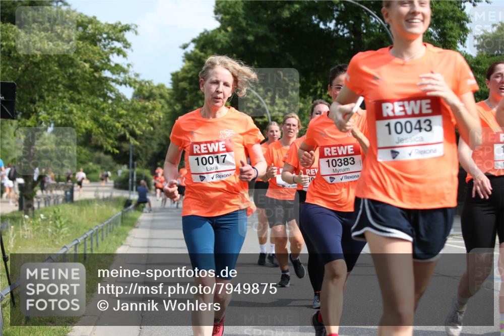15.06.2025 - REWE Women's Run Jannik Wohlers http://msf.ph/oto/7949875 15.06.2025 09:48:36 Laufen 10017, 10383, 10043 meine-sportfotos.de