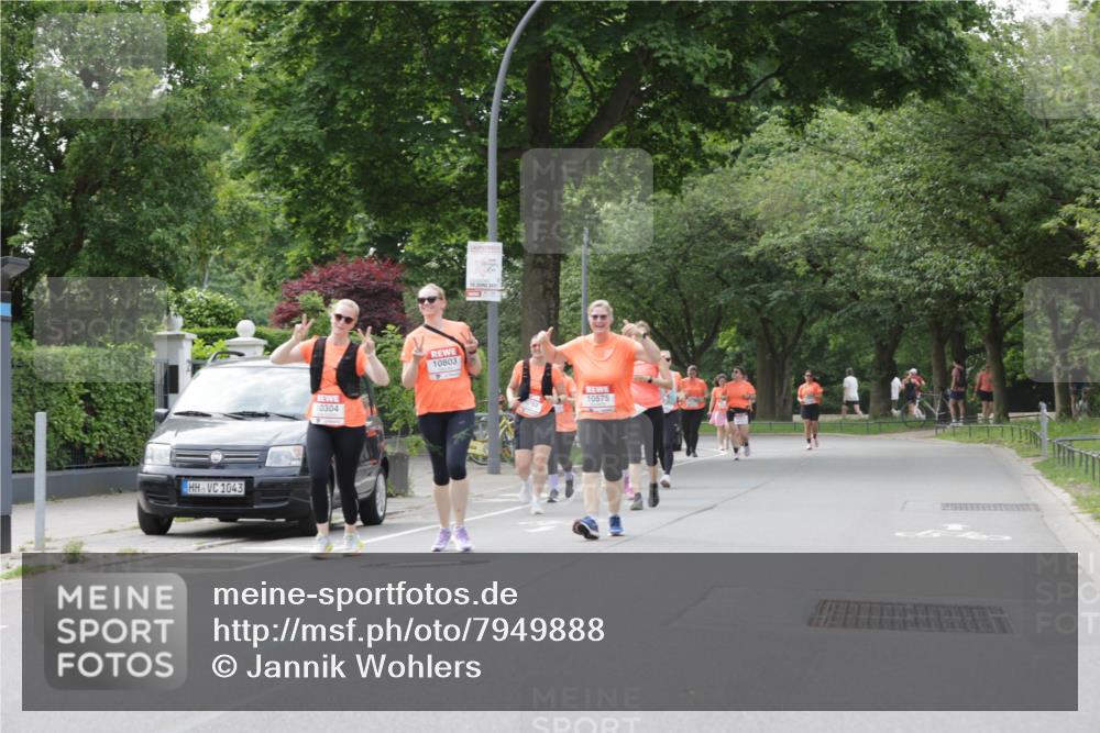 15.06.2025 - REWE Women's Run Jannik Wohlers http://msf.ph/oto/7949888 15.06.2025 08:32:13 Laufen 1043, 10304, 10803, 10575 meine-sportfotos.de