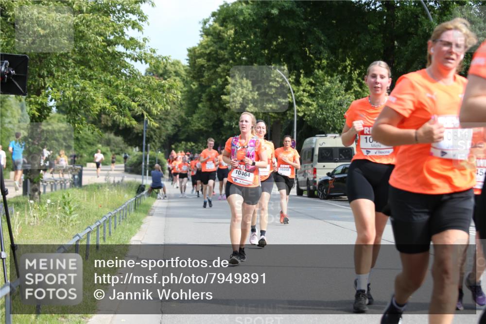 15.06.2025 - REWE Women's Run Jannik Wohlers http://msf.ph/oto/7949891 15.06.2025 09:48:38 Laufen 10464, 10358, 10, 0836, 45 meine-sportfotos.de