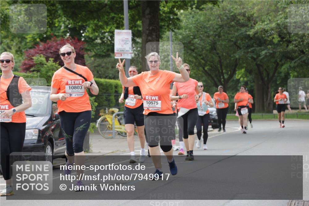 15.06.2025 - REWE Women's Run Jannik Wohlers http://msf.ph/oto/7949917 15.06.2025 08:32:14 Laufen 30, 10803, 282, 0782, 10575 meine-sportfotos.de