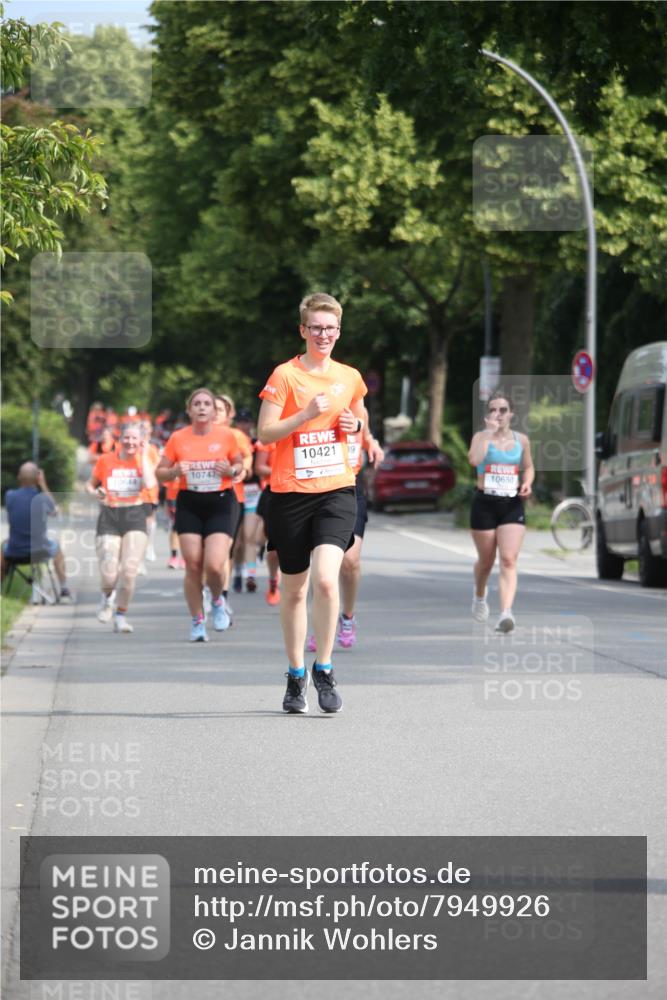 15.06.2025 - REWE Women's Run Jannik Wohlers http://msf.ph/oto/7949926 15.06.2025 09:48:42 Laufen 10747, 10648, 10421, 9, 10650 meine-sportfotos.de