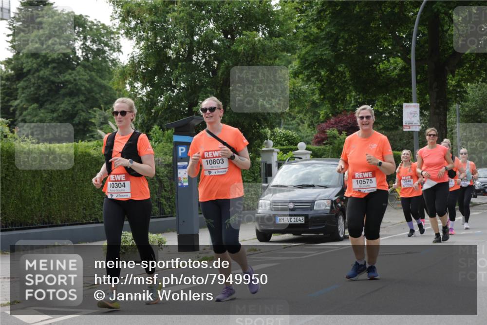 15.06.2025 - REWE Women's Run Jannik Wohlers http://msf.ph/oto/7949950 15.06.2025 08:32:17 Laufen 10304, 10803, 1043, 10575, 10840 meine-sportfotos.de