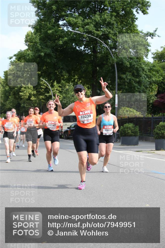 15.06.2025 - REWE Women's Run Jannik Wohlers http://msf.ph/oto/7949951 15.06.2025 09:48:48 Laufen 10398, 10648, 10747, 10239, 10650 meine-sportfotos.de