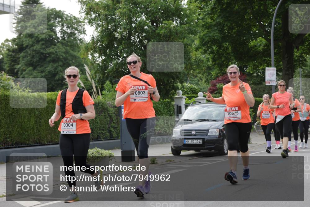 15.06.2025 - REWE Women's Run Jannik Wohlers http://msf.ph/oto/7949962 15.06.2025 08:32:17 Laufen 10304, 0803, 1043, 10575, 15, 2025, 10840, 7034 meine-sportfotos.de