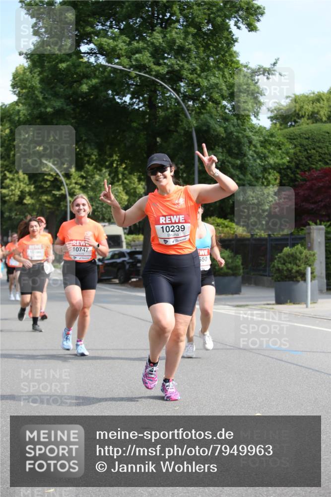 15.06.2025 - REWE Women's Run Jannik Wohlers http://msf.ph/oto/7949963 15.06.2025 09:48:49 Laufen 10398, 10747, 10239, 650 meine-sportfotos.de
