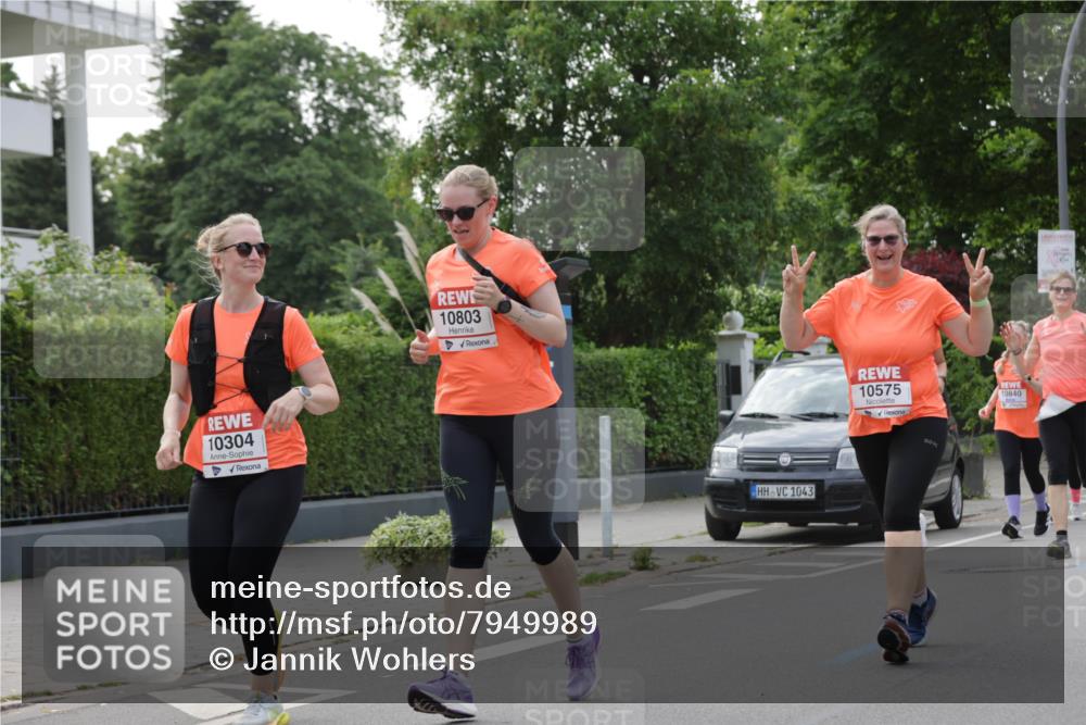 15.06.2025 - REWE Women's Run Jannik Wohlers http://msf.ph/oto/7949989 15.06.2025 08:32:17 Laufen 10304, 10803, 1043, 10575, 10840 meine-sportfotos.de