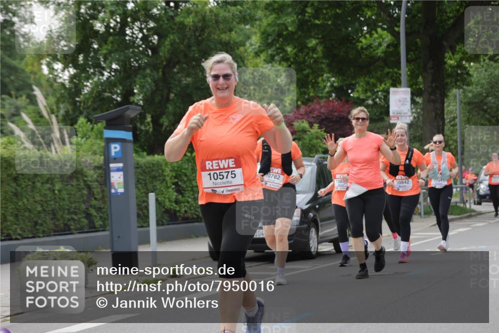 15.06.2025 - REWE Women's Run Jannik Wohlers http://msf.ph/oto/7950016 15.06.2025 08:32:18 Laufen 10575, 104, 0782, 10842, 1084, 10 meine-sportfotos.de