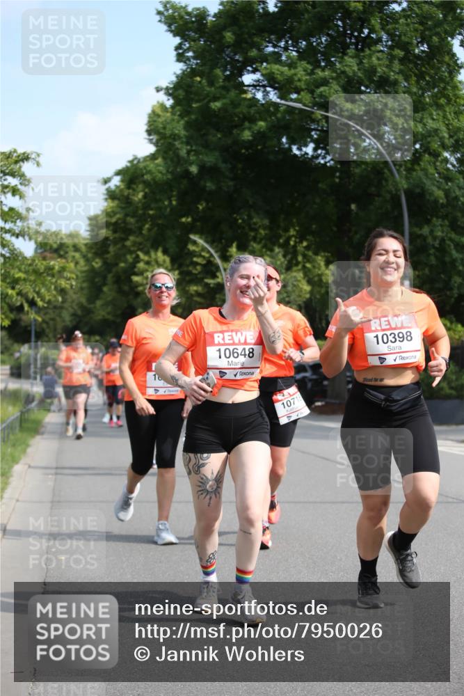 15.06.2025 - REWE Women's Run Jannik Wohlers http://msf.ph/oto/7950026 15.06.2025 09:48:52 Laufen 10648, 10718, 10398 meine-sportfotos.de