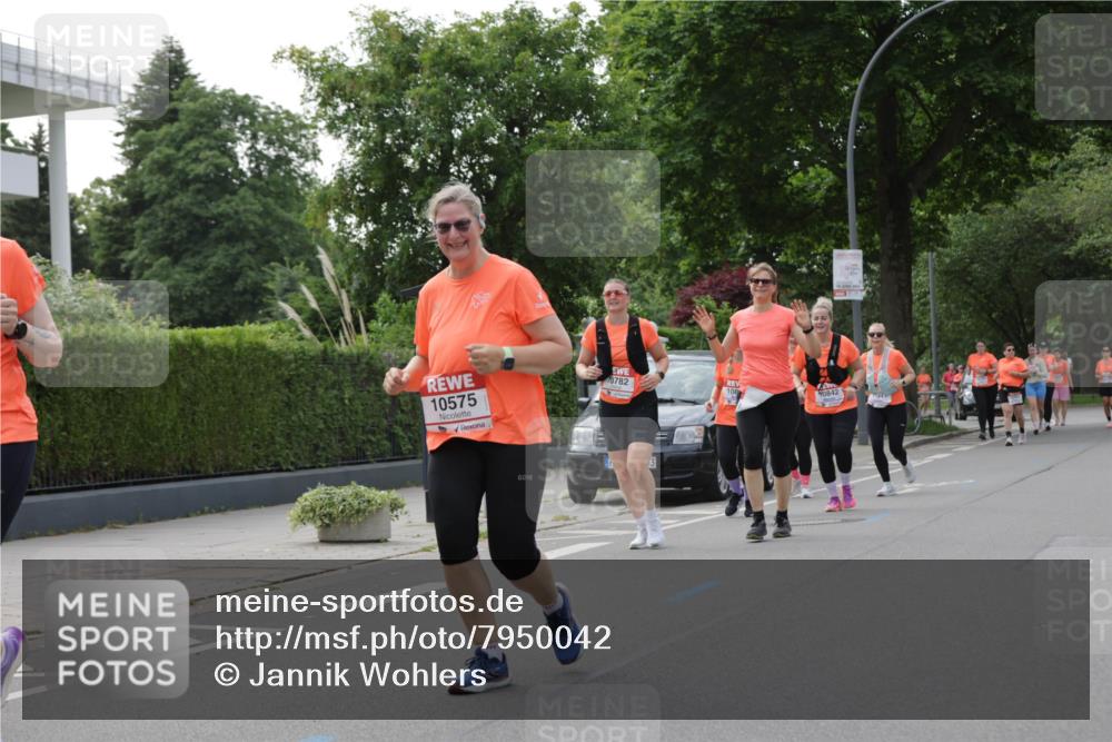 15.06.2025 - REWE Women's Run Jannik Wohlers http://msf.ph/oto/7950042 15.06.2025 08:32:19 Laufen 10575, 0782, 108, 0842 meine-sportfotos.de