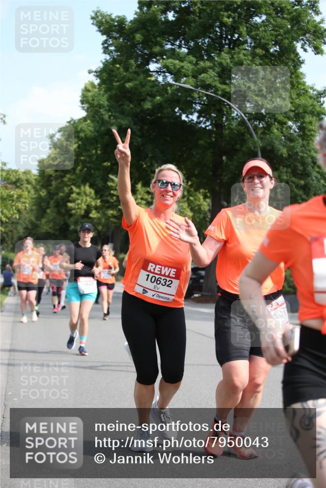 15.06.2025 - REWE Women's Run Jannik Wohlers http://msf.ph/oto/7950043 15.06.2025 09:48:53 Laufen 10832, 10632, 107 meine-sportfotos.de