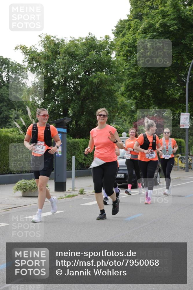 15.06.2025 - REWE Women's Run Jannik Wohlers http://msf.ph/oto/7950068 15.06.2025 08:32:20 Laufen 1043, 342 meine-sportfotos.de