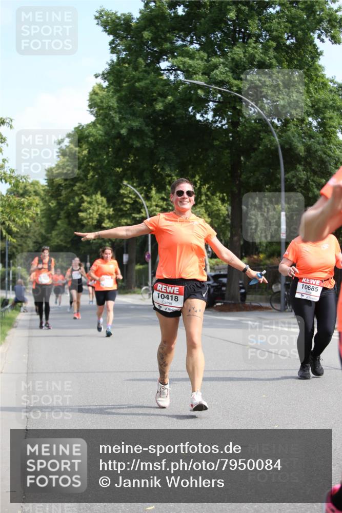 15.06.2025 - REWE Women's Run Jannik Wohlers http://msf.ph/oto/7950084 15.06.2025 09:49:02 Laufen 10418, 10685 meine-sportfotos.de