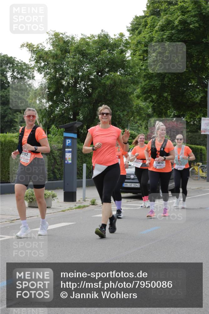 15.06.2025 - REWE Women's Run Jannik Wohlers http://msf.ph/oto/7950086 15.06.2025 08:32:21 Laufen 1043, 10842 meine-sportfotos.de