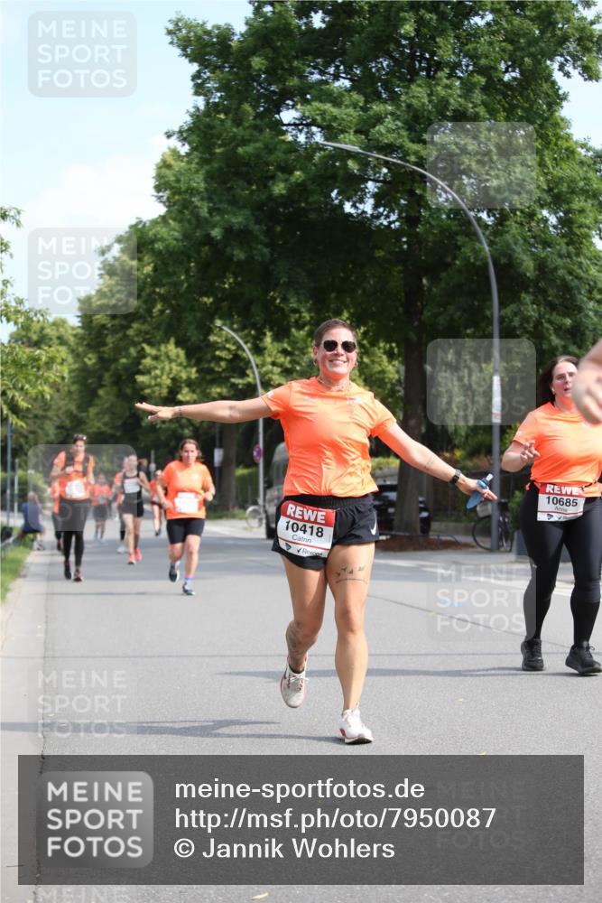15.06.2025 - REWE Women's Run Jannik Wohlers http://msf.ph/oto/7950087 15.06.2025 09:49:02 Laufen 10418, 10685 meine-sportfotos.de