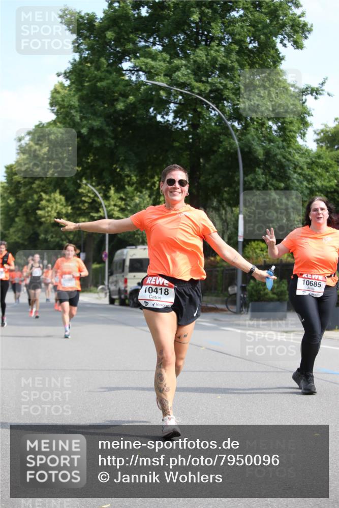 15.06.2025 - REWE Women's Run Jannik Wohlers http://msf.ph/oto/7950096 15.06.2025 09:49:03 Laufen 10418, 10685 meine-sportfotos.de