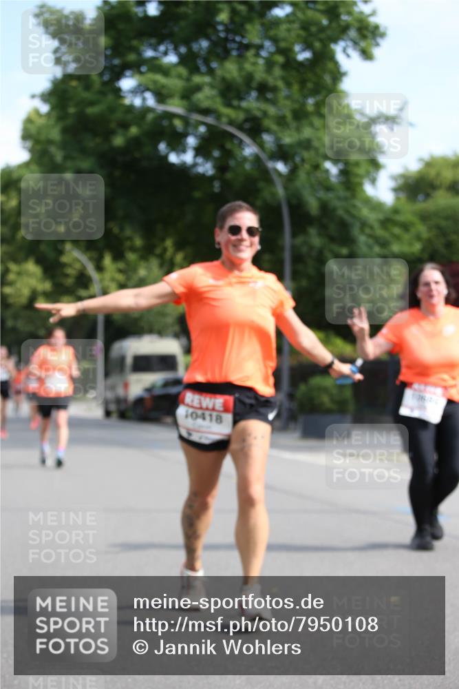 15.06.2025 - REWE Women's Run Jannik Wohlers http://msf.ph/oto/7950108 15.06.2025 09:49:03 Laufen 10418 meine-sportfotos.de
