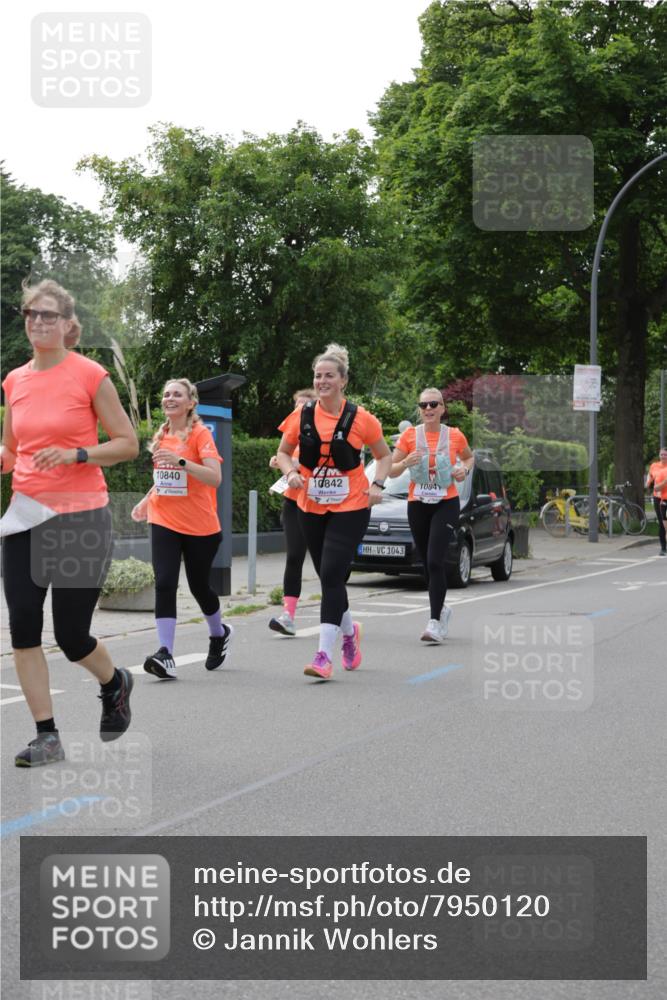 15.06.2025 - REWE Women's Run Jannik Wohlers http://msf.ph/oto/7950120 15.06.2025 08:32:22 Laufen 10840, 10842, 1084, 1043 meine-sportfotos.de