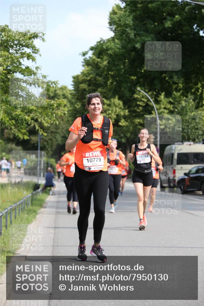 15.06.2025 - REWE Women's Run Jannik Wohlers http://msf.ph/oto/7950130 15.06.2025 09:49:08 Laufen 10779, 10784 meine-sportfotos.de