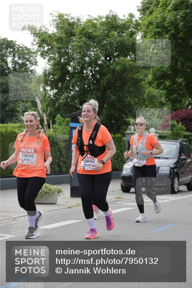 15.06.2025 - REWE Women's Run Jannik Wohlers http://msf.ph/oto/7950132 15.06.2025 08:32:22 Laufen 10840, 10842, 770841 meine-sportfotos.de