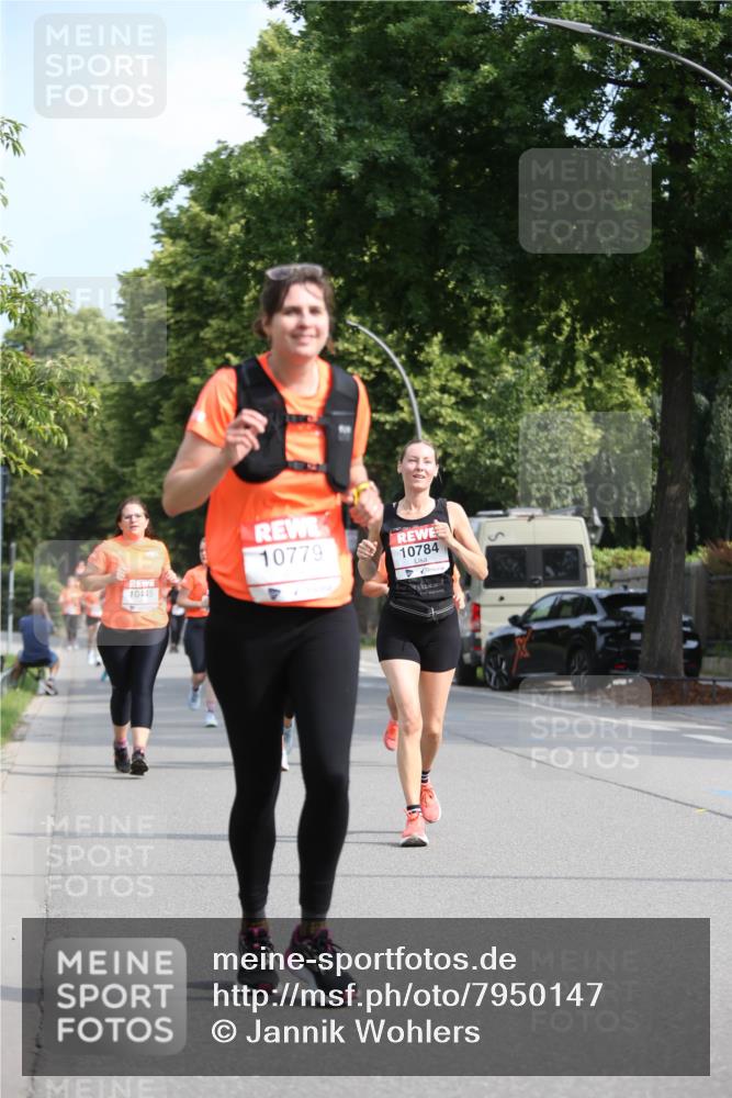 15.06.2025 - REWE Women's Run Jannik Wohlers http://msf.ph/oto/7950147 15.06.2025 09:49:08 Laufen 10779, 10784, 10445 meine-sportfotos.de