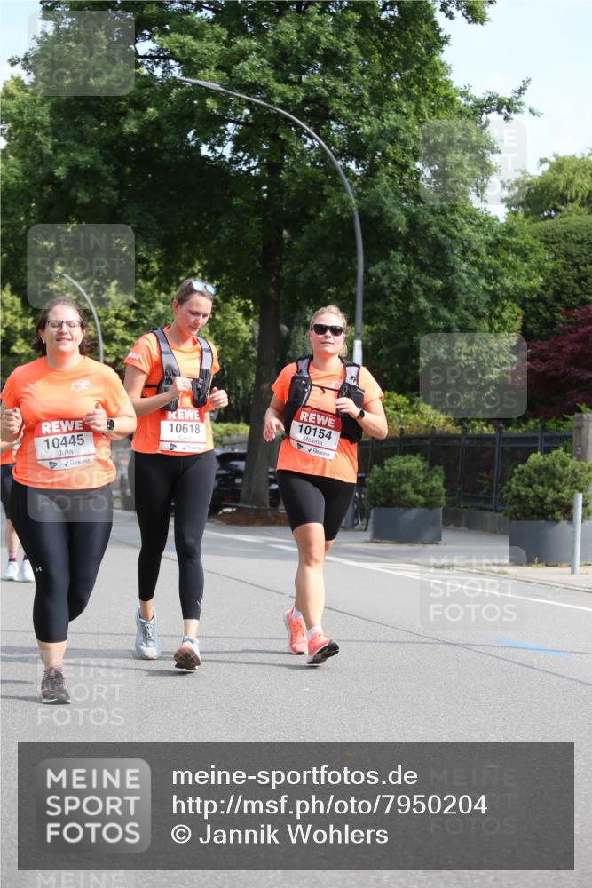 15.06.2025 - REWE Women's Run Jannik Wohlers http://msf.ph/oto/7950204 15.06.2025 09:49:12 Laufen 10445, 10618, 10154 meine-sportfotos.de
