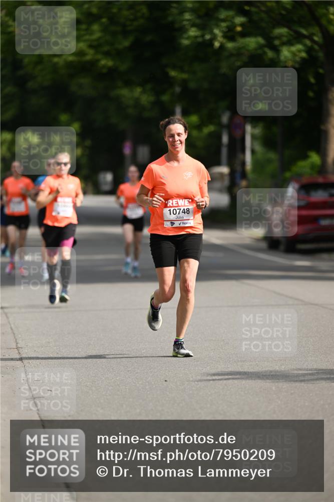 15.06.2025 - REWE Women's Run Dr. Thomas Lammeyer http://msf.ph/oto/7950209 15.06.2025 09:35:38 Laufen 10748 meine-sportfotos.de