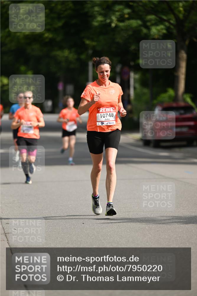 15.06.2025 - REWE Women's Run Dr. Thomas Lammeyer http://msf.ph/oto/7950220 15.06.2025 09:35:38 Laufen 10748 meine-sportfotos.de
