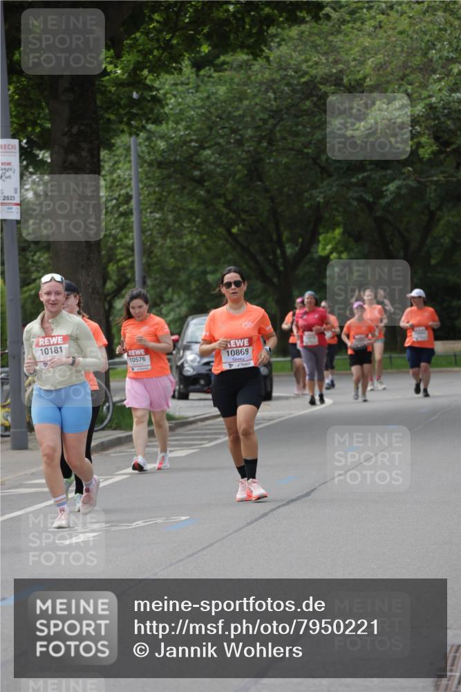15.06.2025 - REWE Women's Run Jannik Wohlers http://msf.ph/oto/7950221 15.06.2025 08:32:27 Laufen 7, 10181, 10869 meine-sportfotos.de