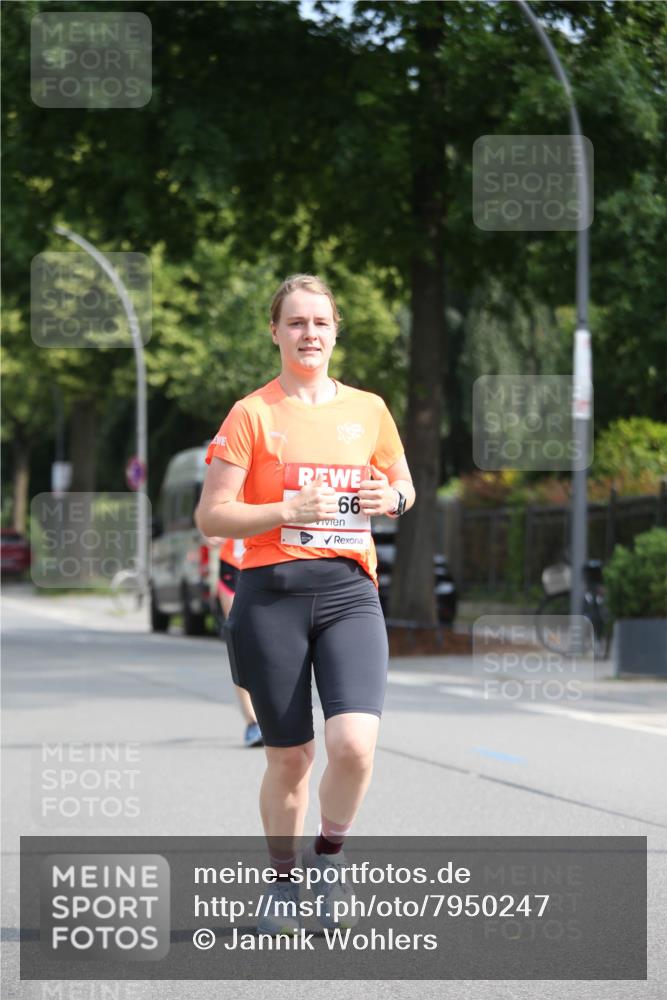 15.06.2025 - REWE Women's Run Jannik Wohlers http://msf.ph/oto/7950247 15.06.2025 09:49:15 Laufen 66 meine-sportfotos.de