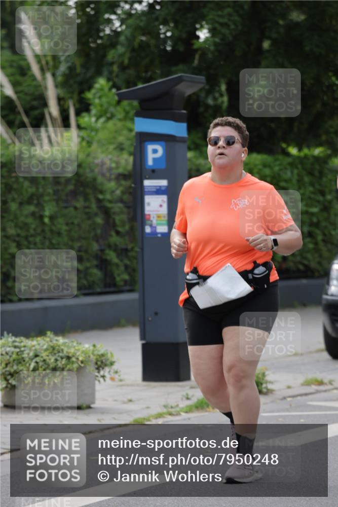 15.06.2025 - REWE Women's Run Jannik Wohlers http://msf.ph/oto/7950248 15.06.2025 08:32:30 Laufen  meine-sportfotos.de