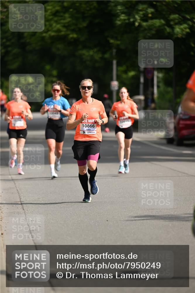 15.06.2025 - REWE Women's Run Dr. Thomas Lammeyer http://msf.ph/oto/7950249 15.06.2025 09:35:40 Laufen 10049, 10866, 10611 meine-sportfotos.de