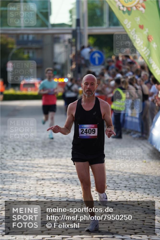 13.06.2025 - Holstenköstenlauf Felixshl http://msf.ph/oto/7950250 13.06.2025 19:36:18 Laufen 2409, 2552 meine-sportfotos.de