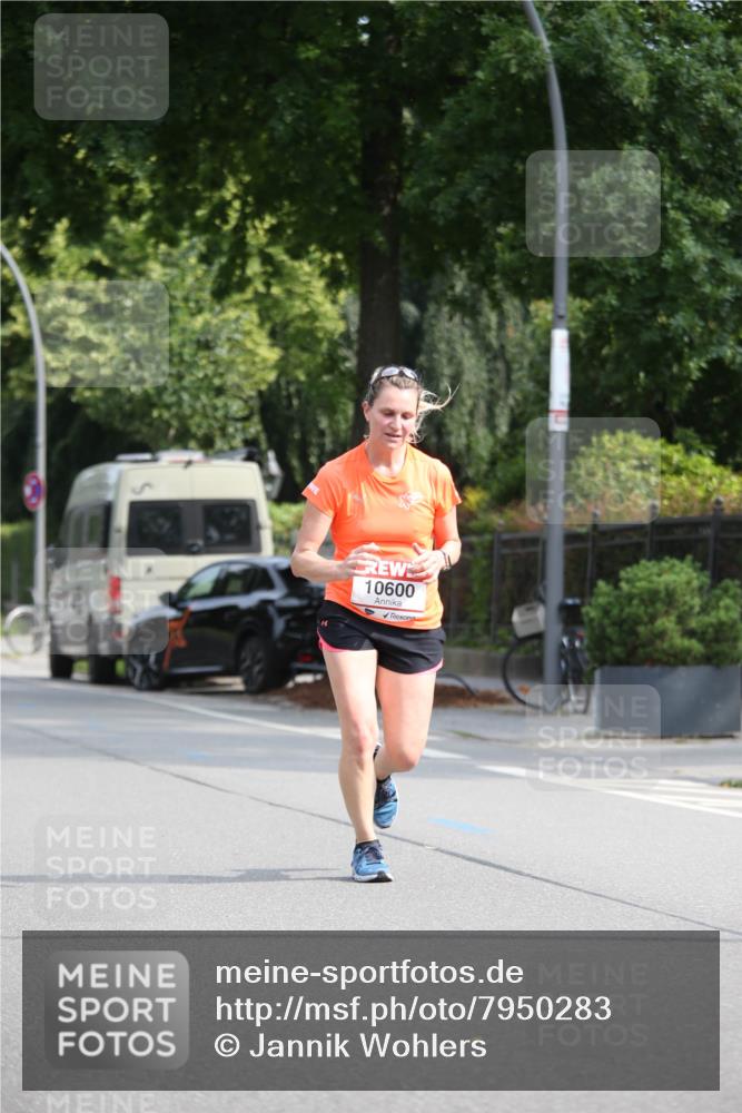 15.06.2025 - REWE Women's Run Jannik Wohlers http://msf.ph/oto/7950283 15.06.2025 09:49:17 Laufen 10600 meine-sportfotos.de