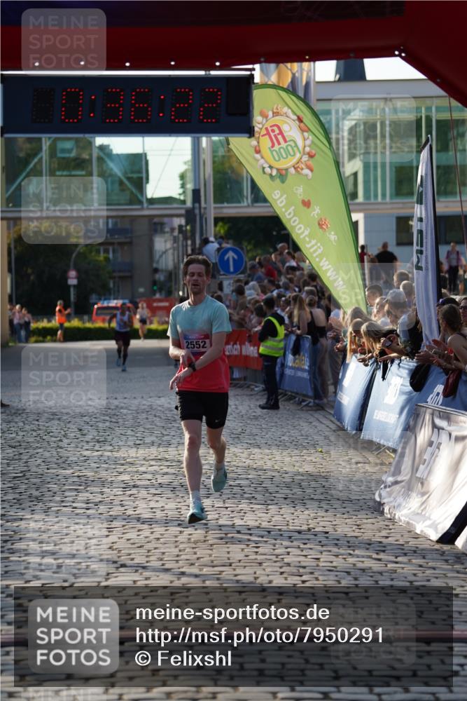 13.06.2025 - Holstenköstenlauf Felixshl http://msf.ph/oto/7950291 13.06.2025 19:36:22 Laufen 2052, 2409, 2552 meine-sportfotos.de
