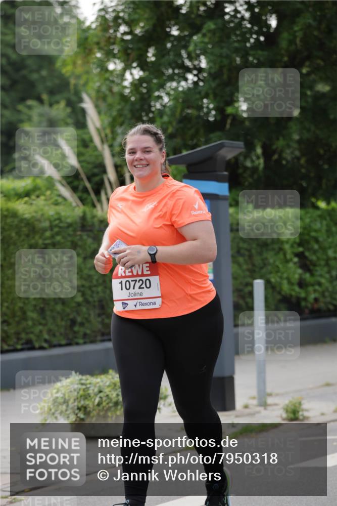 15.06.2025 - REWE Women's Run Jannik Wohlers http://msf.ph/oto/7950318 15.06.2025 08:32:32 Laufen 10720 meine-sportfotos.de