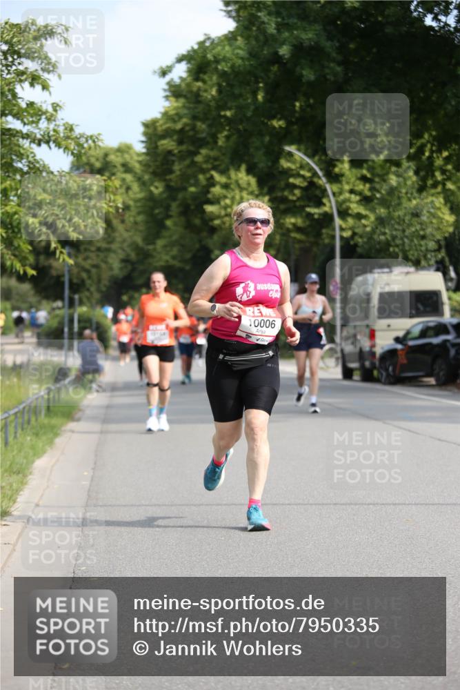 15.06.2025 - REWE Women's Run Jannik Wohlers http://msf.ph/oto/7950335 15.06.2025 09:49:21 Laufen 10006 meine-sportfotos.de