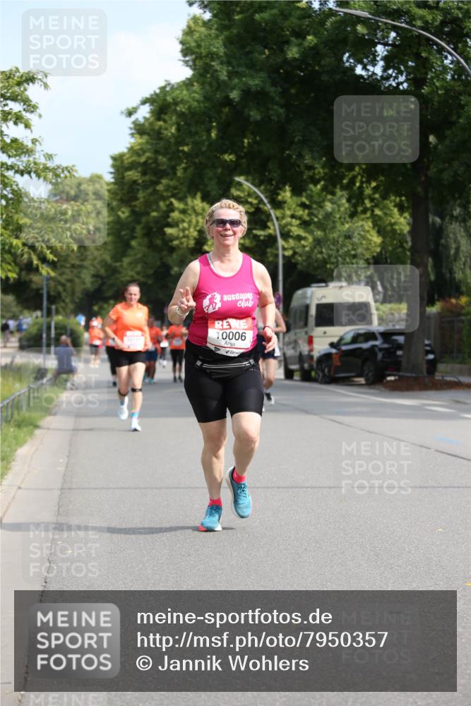 15.06.2025 - REWE Women's Run Jannik Wohlers http://msf.ph/oto/7950357 15.06.2025 09:49:22 Laufen 10006 meine-sportfotos.de