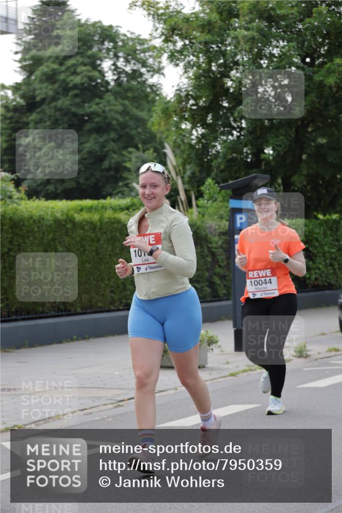15.06.2025 - REWE Women's Run Jannik Wohlers http://msf.ph/oto/7950359 15.06.2025 08:32:34 Laufen 10, 10044 meine-sportfotos.de