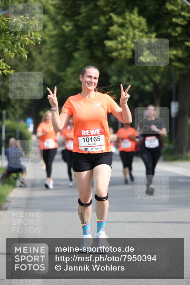 15.06.2025 - REWE Women's Run Jannik Wohlers http://msf.ph/oto/7950394 15.06.2025 09:49:24 Laufen 10165 meine-sportfotos.de