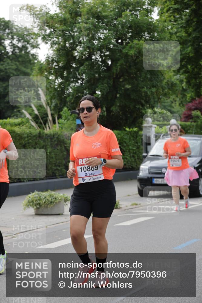 15.06.2025 - REWE Women's Run Jannik Wohlers http://msf.ph/oto/7950396 15.06.2025 08:32:35 Laufen 10869, 10576 meine-sportfotos.de